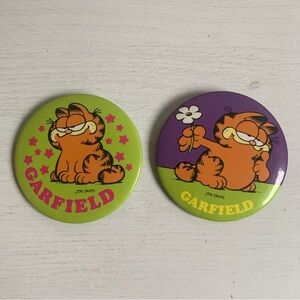 Lot of 2 Vintage 1978 Garfield Pinback Buttons